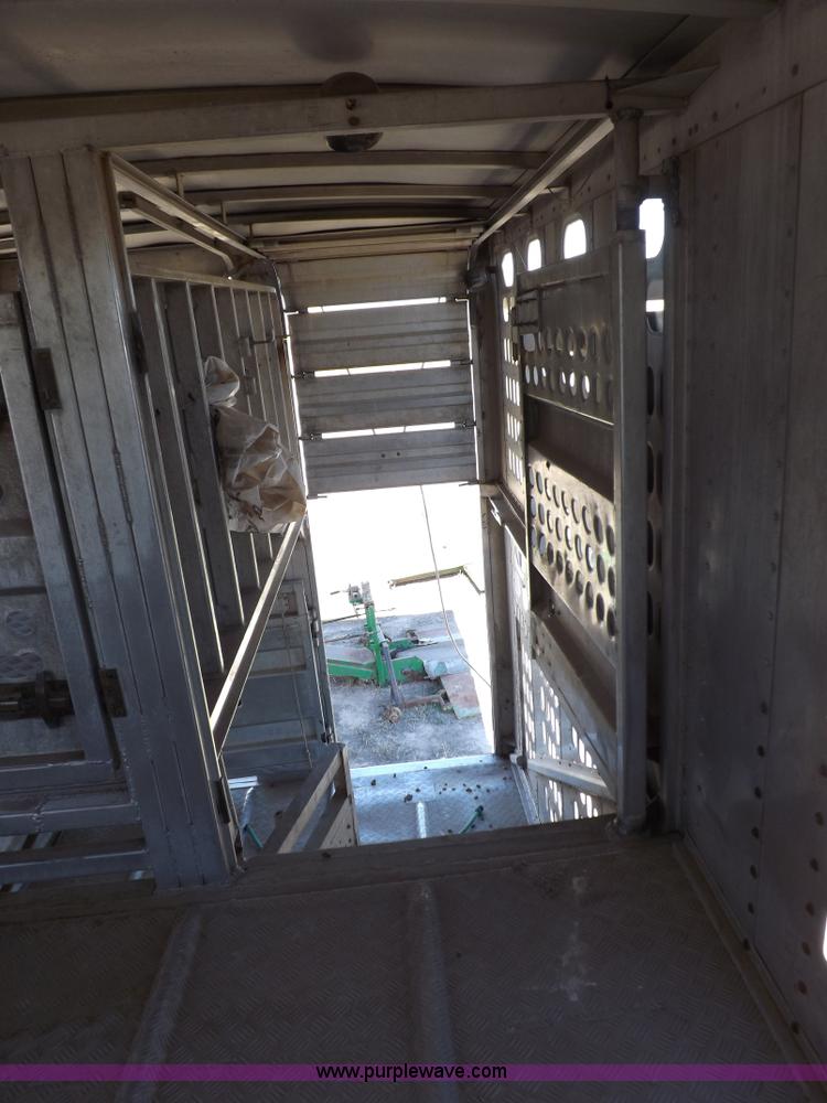 image for item F6316 1991 Barrett livestock trailer