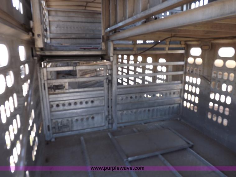 image for item F6316 1991 Barrett livestock trailer