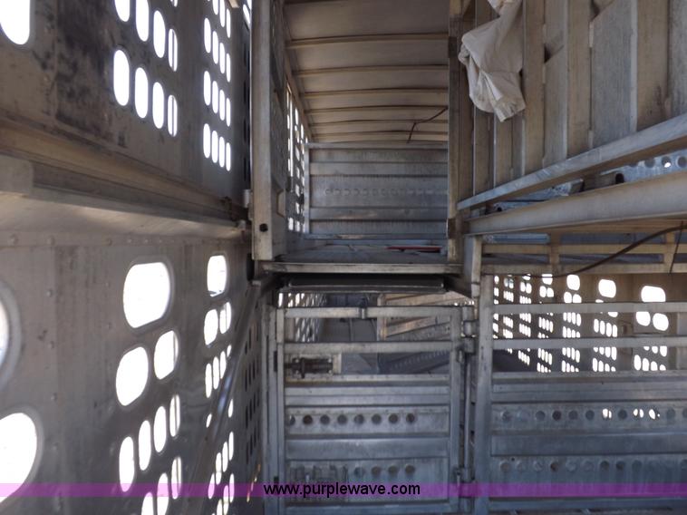 image for item F6316 1991 Barrett livestock trailer