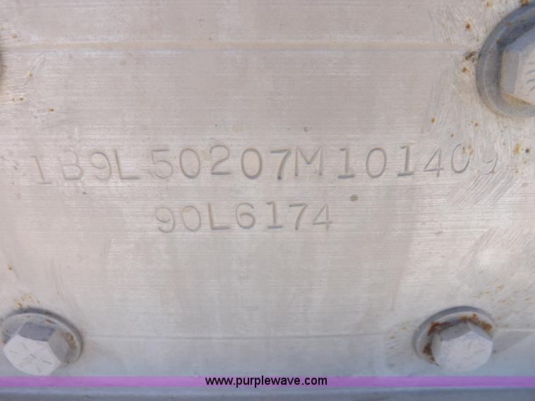 image for item F6316 1991 Barrett livestock trailer