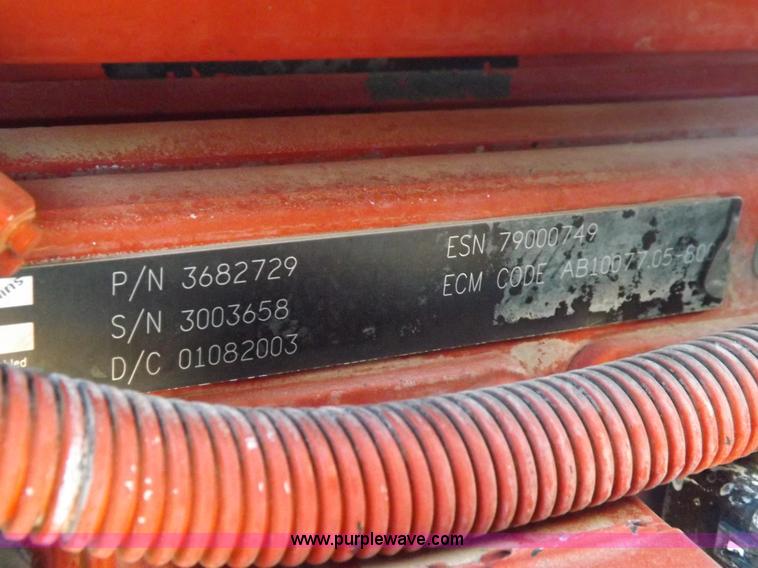 image for item F6318 2003 International 9200i semi truck