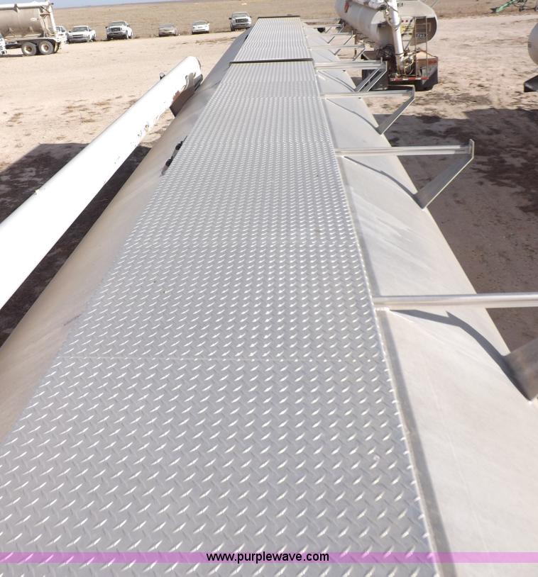 image for item F6339 2000 Pacer hydraulic feed body trailer