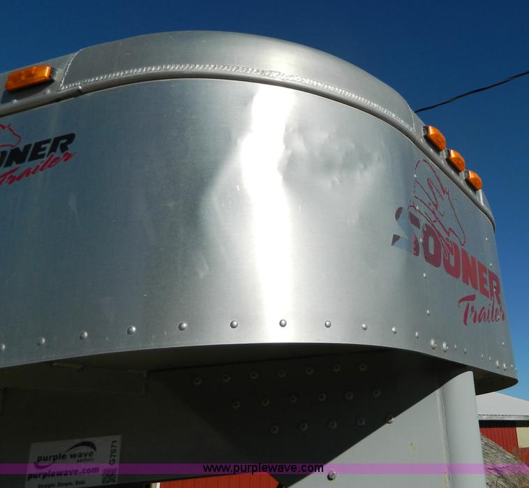 image for item G7571 1999 Sooner aluminum stock trailer