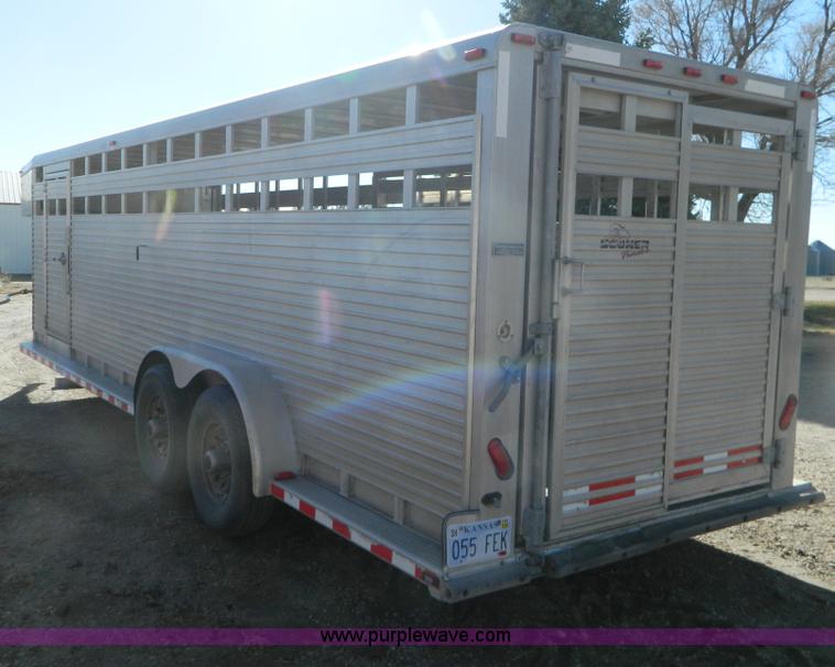 image for item G7571 1999 Sooner aluminum stock trailer