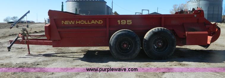 image for item G7577 New Holland 195 manure spreader