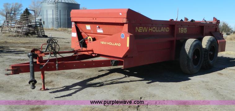 image for item G7577 New Holland 195 manure spreader