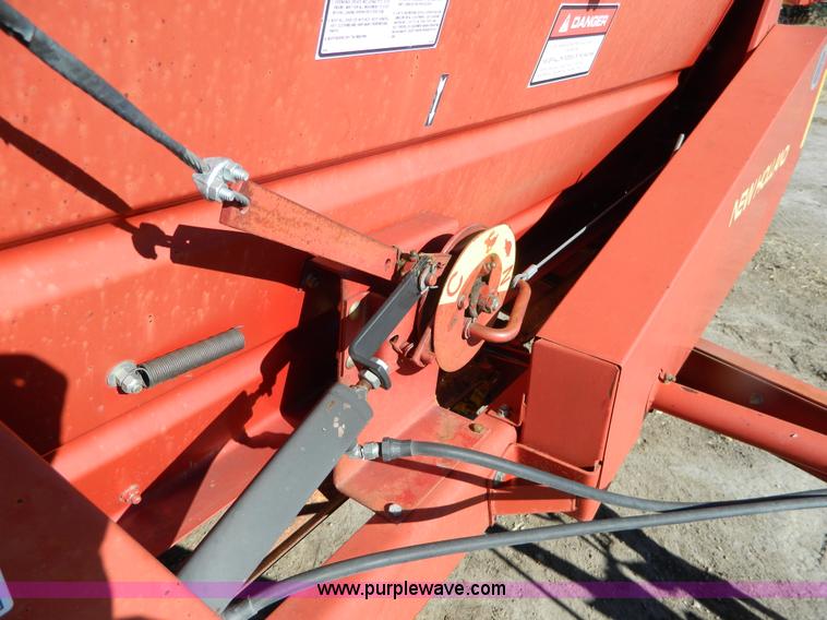 image for item G7577 New Holland 195 manure spreader