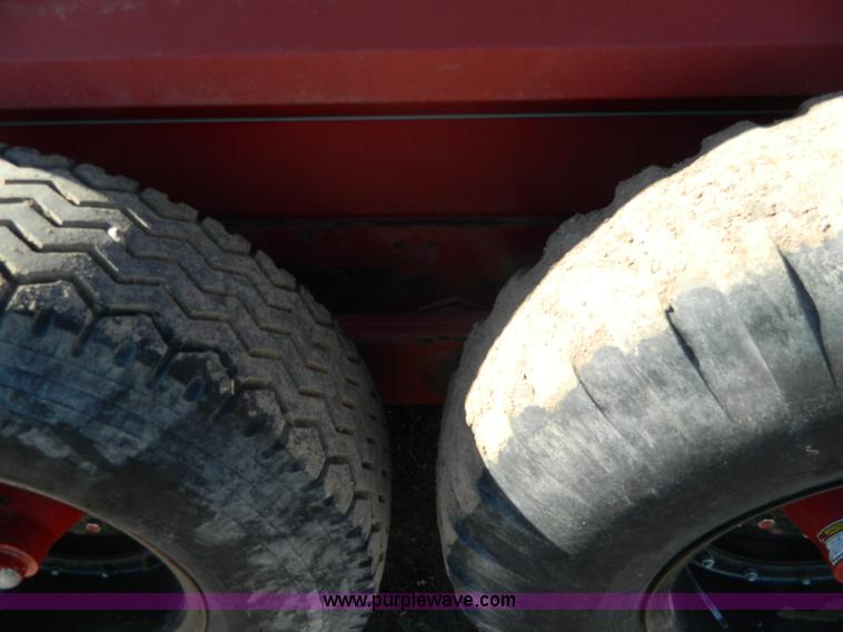 image for item G7577 New Holland 195 manure spreader