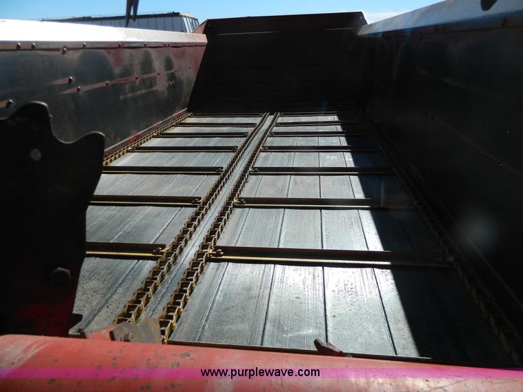 image for item G7577 New Holland 195 manure spreader