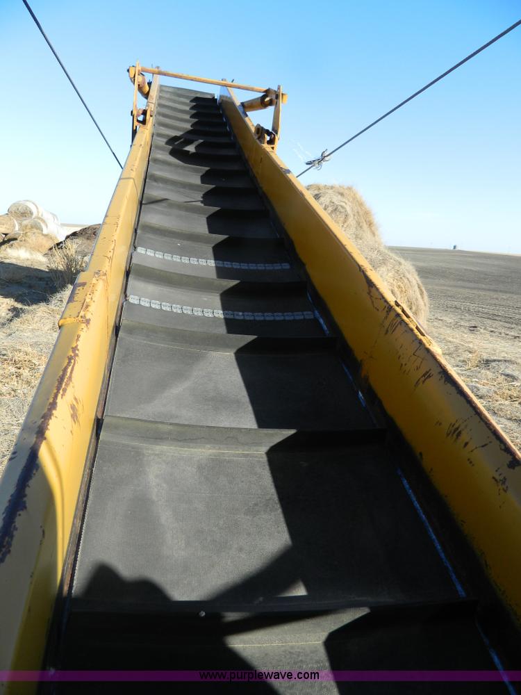 image for item G7578 HayBuster H-1000 Big Bite series tub grinder