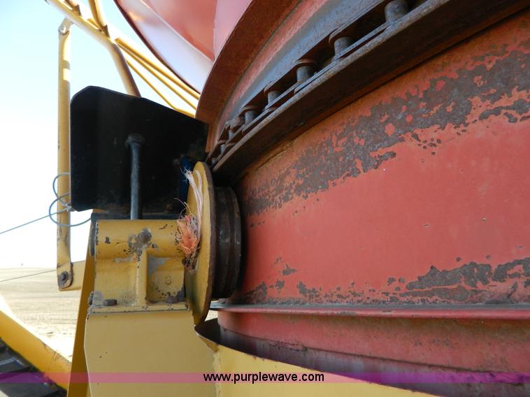 image for item G7578 HayBuster H-1000 Big Bite series tub grinder