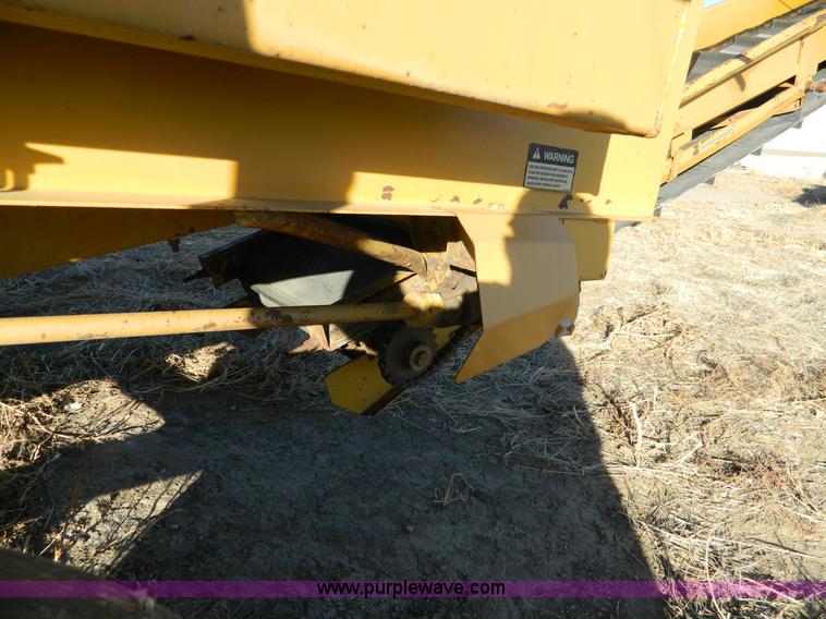 image for item G7578 HayBuster H-1000 Big Bite series tub grinder