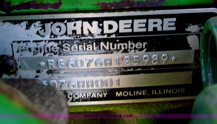 image for item I9797 1990 John Deere 9600 combine