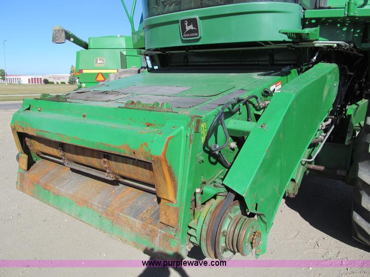 image for item I9797 1990 John Deere 9600 combine