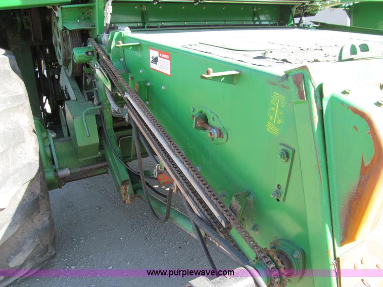 image for item I9797 1990 John Deere 9600 combine