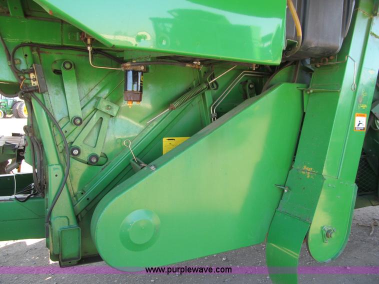image for item I9797 1990 John Deere 9600 combine