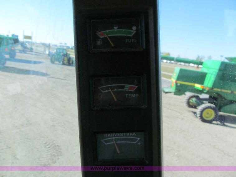 image for item I9797 1990 John Deere 9600 combine