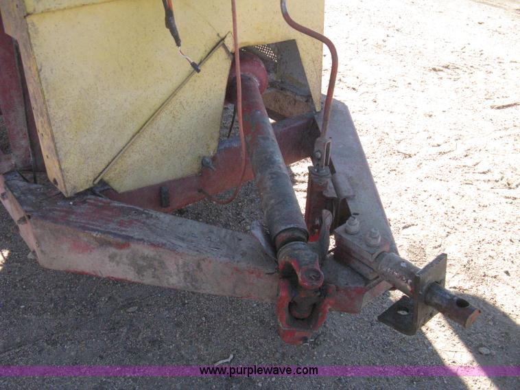 image for item M9121 New Holland 355 grinder/mixer