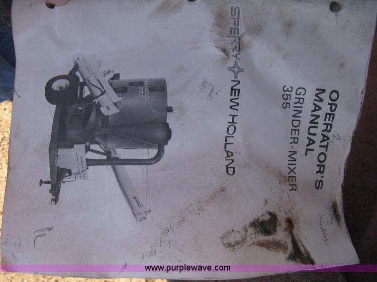 image for item M9121 New Holland 355 grinder/mixer