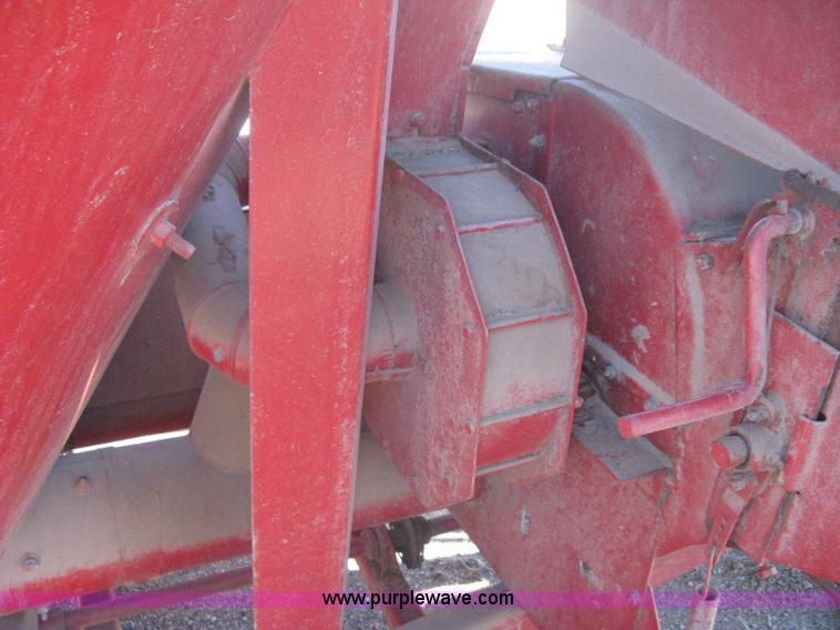 image for item M9122 International 1150 grinder/mixer