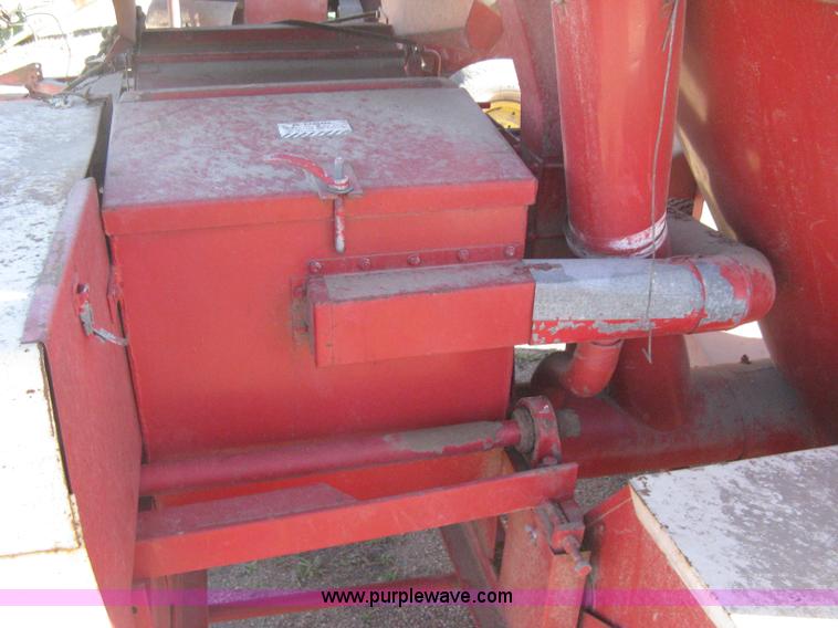 image for item M9122 International 1150 grinder/mixer