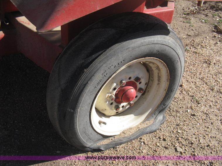 image for item M9122 International 1150 grinder/mixer