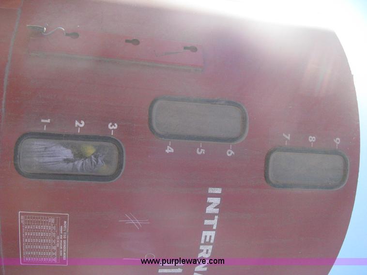 image for item M9122 International 1150 grinder/mixer