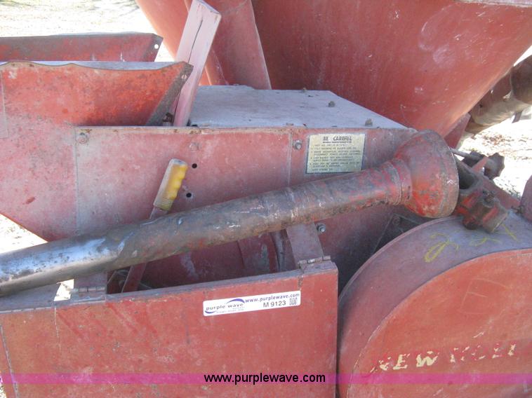 image for item M9123 New Holland 351 grinder/mixer