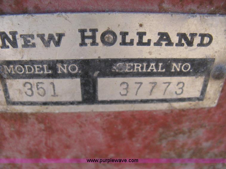 image for item M9123 New Holland 351 grinder/mixer