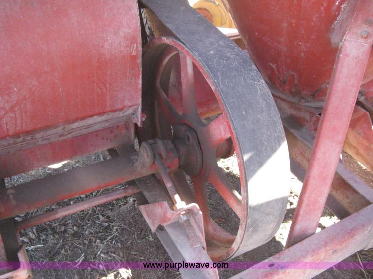 image for item M9123 New Holland 351 grinder/mixer