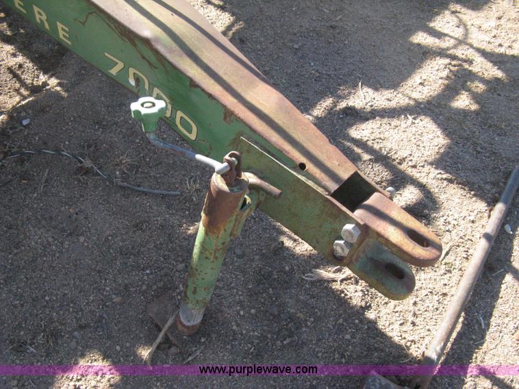 image for item M9124 John Deere 7000 planter
