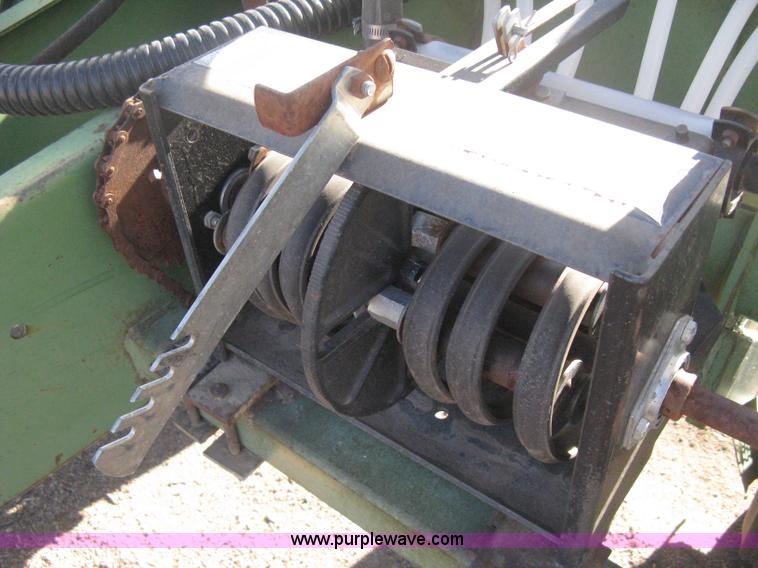 image for item M9124 John Deere 7000 planter