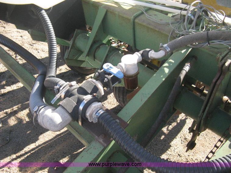 image for item M9124 John Deere 7000 planter