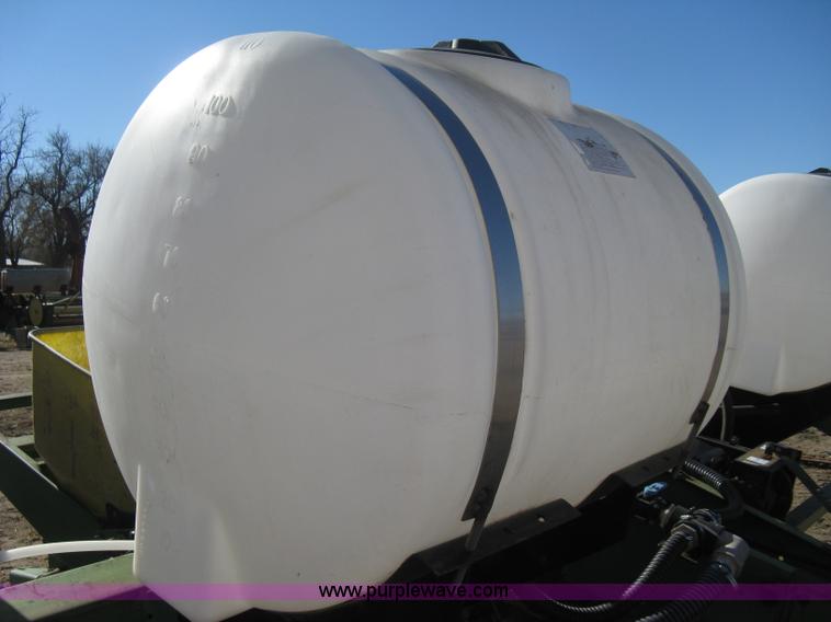 image for item M9124 John Deere 7000 planter