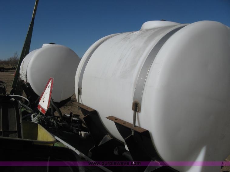 image for item M9124 John Deere 7000 planter