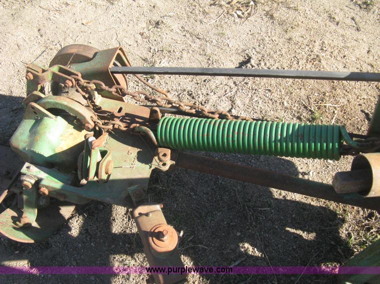 image for item M9125 John Deere 350 sickle mower