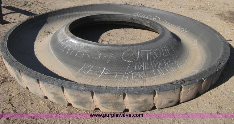 image for item M9126 Tire casing feed trough