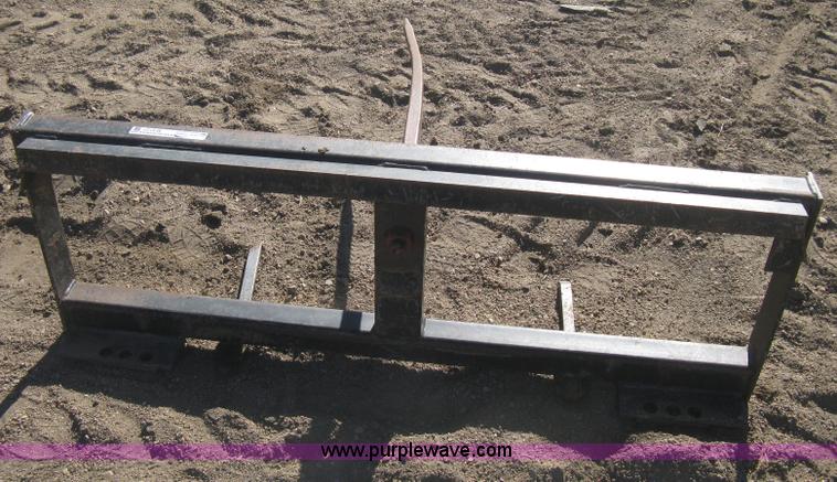 image for item M9127 Hay spear loader attachment