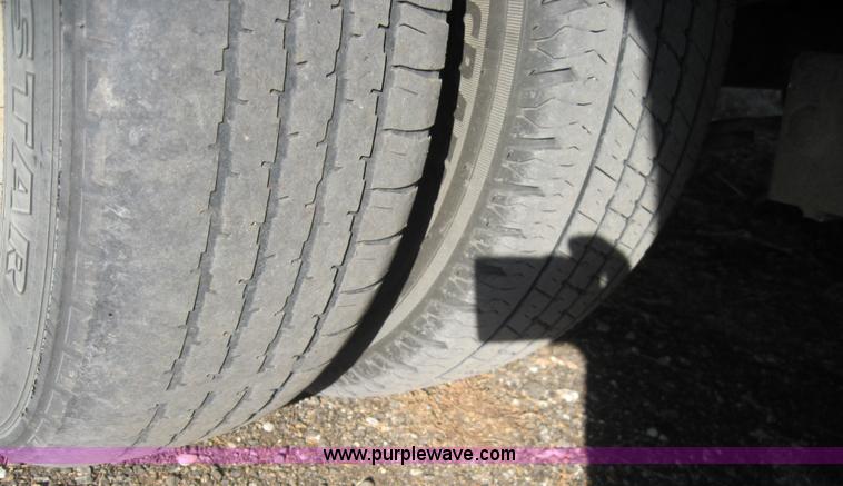 image for item B1613 2000 Mongoose 25' gooseneck trailer