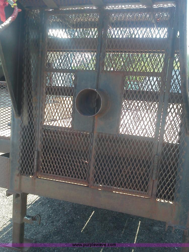 image for item B1613 2000 Mongoose 25' gooseneck trailer