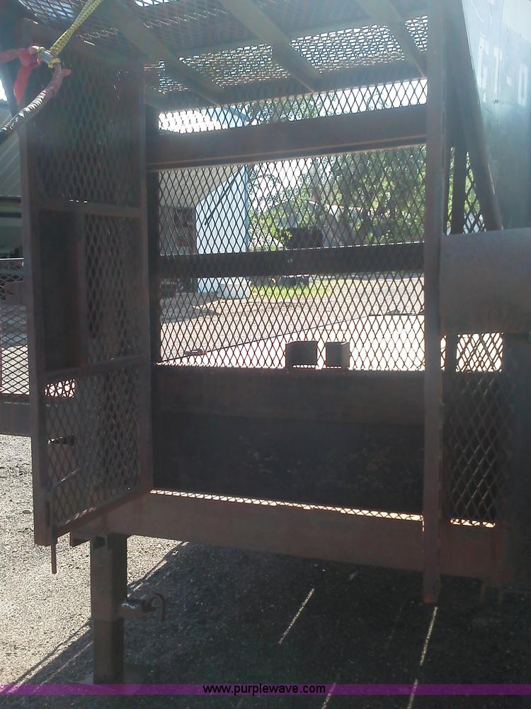 image for item B1613 2000 Mongoose 25' gooseneck trailer