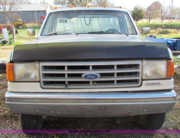 image for item B1667 1991 Ford F350 Custom rollback truck