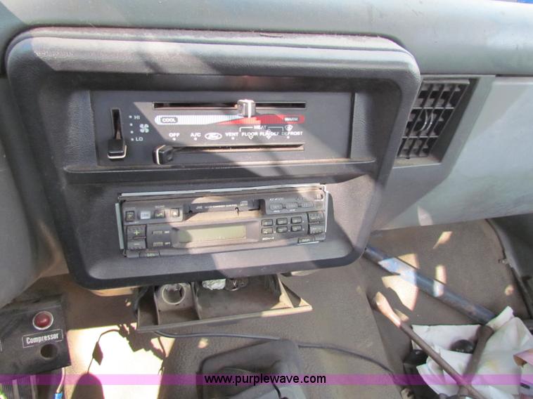 image for item B1667 1991 Ford F350 Custom rollback truck