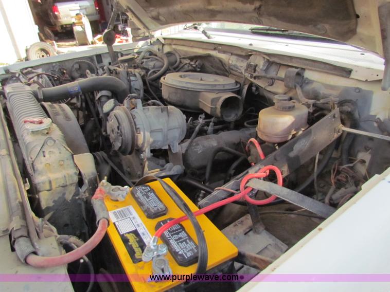 image for item B1667 1991 Ford F350 Custom rollback truck