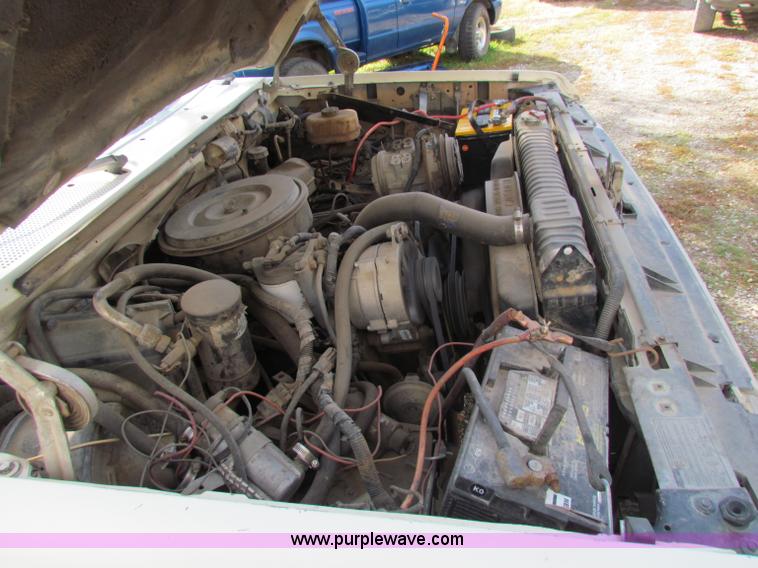 image for item B1667 1991 Ford F350 Custom rollback truck