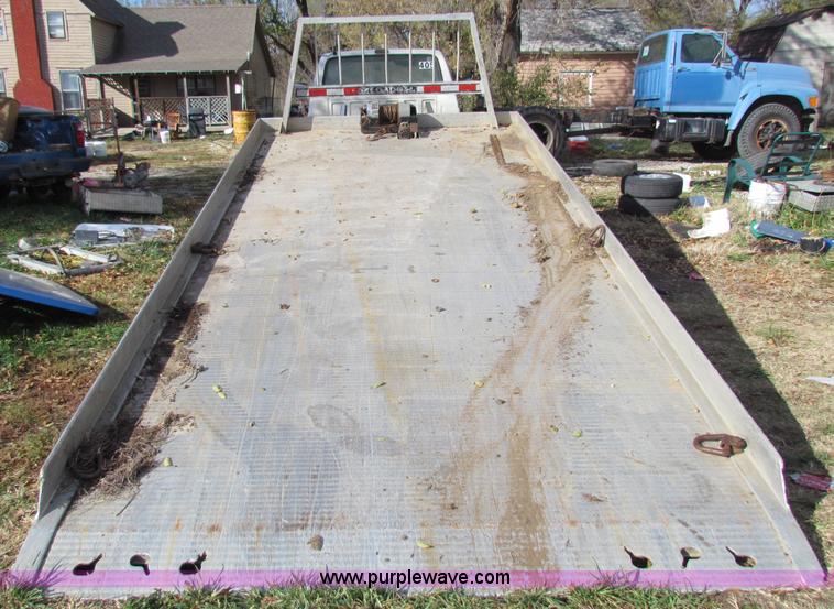 image for item B1667 1991 Ford F350 Custom rollback truck