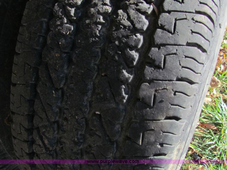 image for item B1667 1991 Ford F350 Custom rollback truck