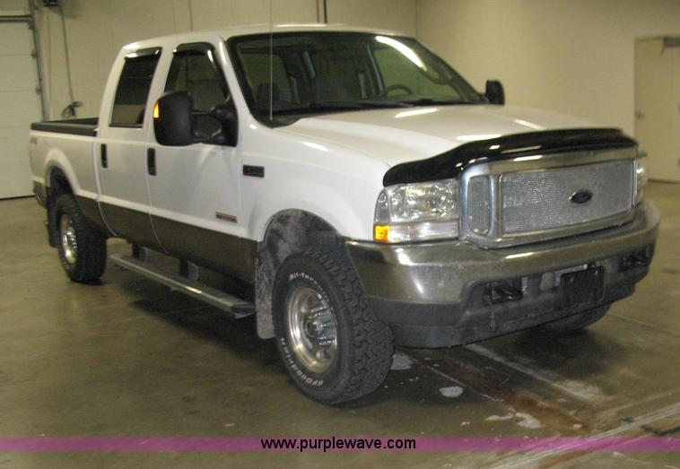 image for item B1671 2004 Ford F250 Lariat Super Duty pickup truck