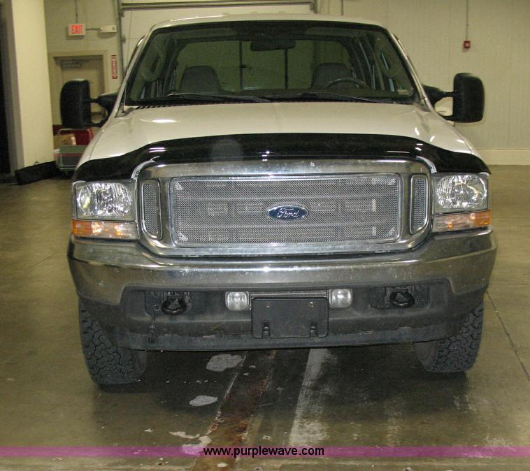 image for item B1671 2004 Ford F250 Lariat Super Duty pickup truck