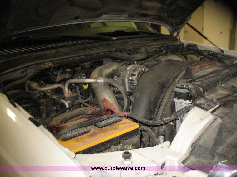 image for item B1671 2004 Ford F250 Lariat Super Duty pickup truck